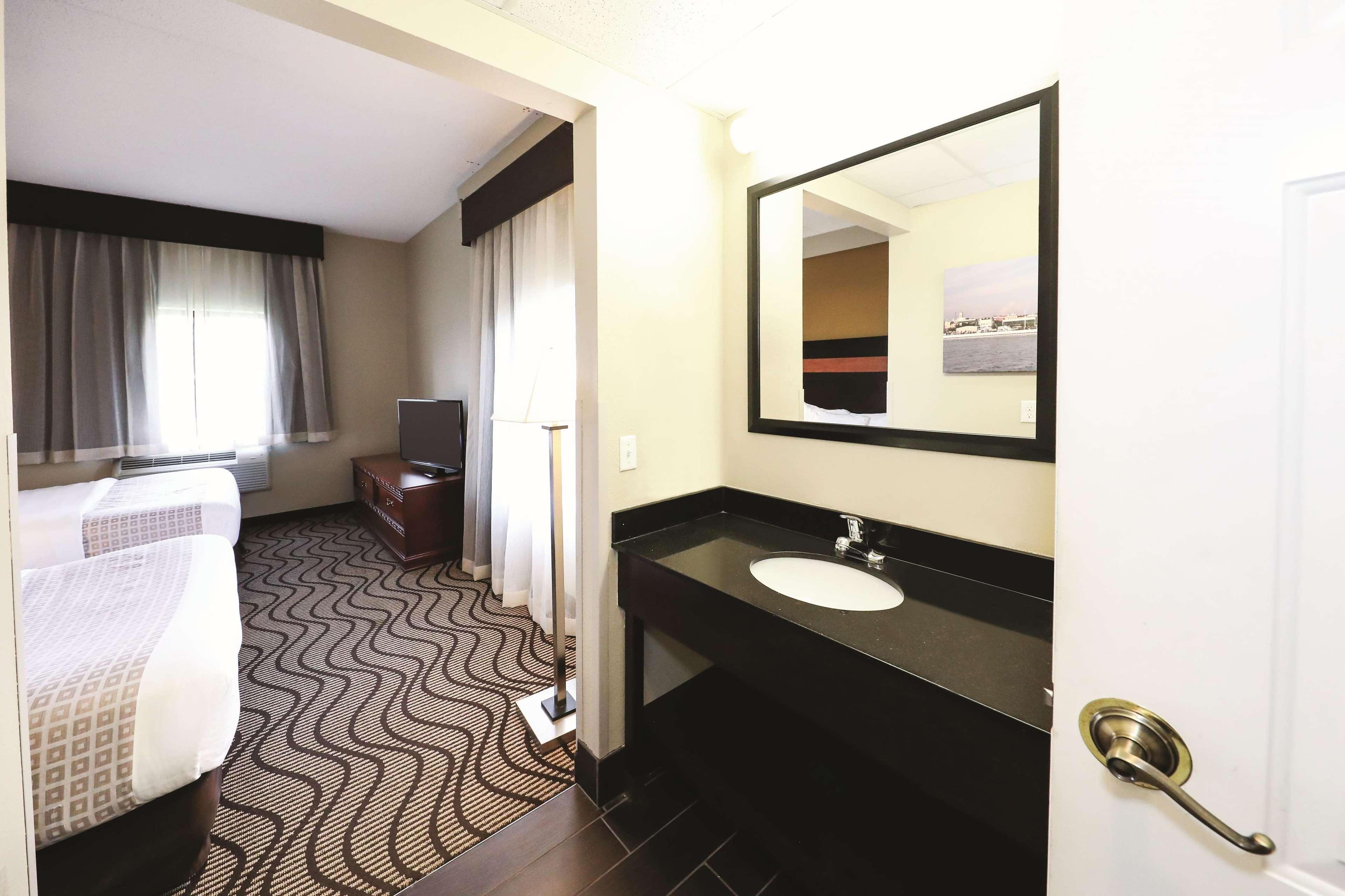 La Quinta Inn By Wyndham Sandusky Near Cedar Point Eksteriør bilde