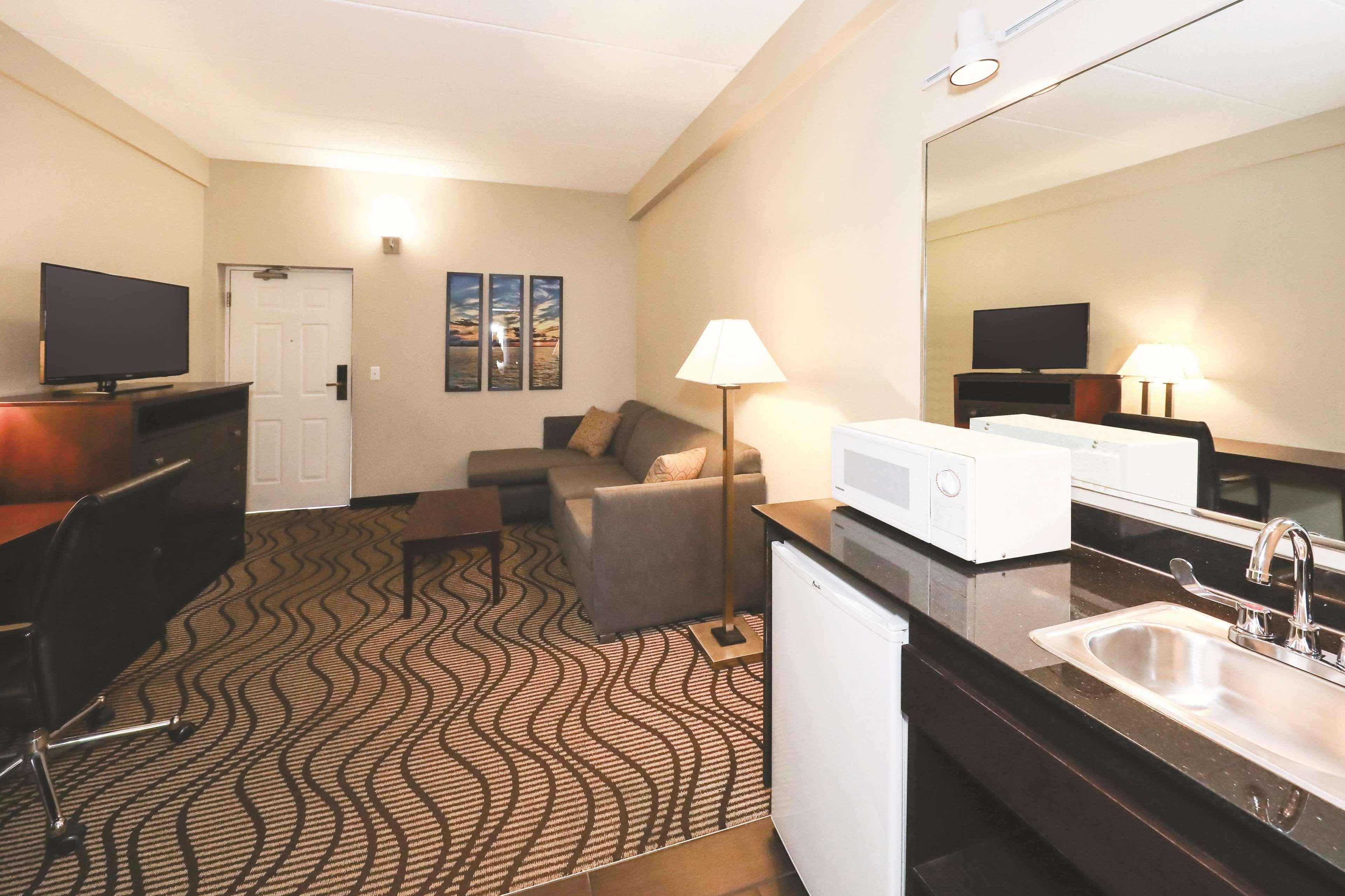 La Quinta Inn By Wyndham Sandusky Near Cedar Point Eksteriør bilde