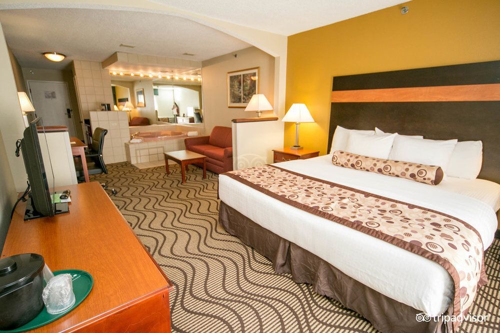 La Quinta Inn By Wyndham Sandusky Near Cedar Point Eksteriør bilde