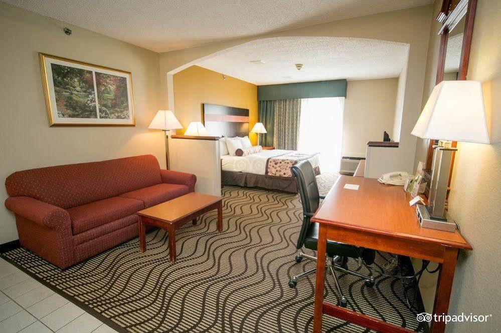 La Quinta Inn By Wyndham Sandusky Near Cedar Point Eksteriør bilde