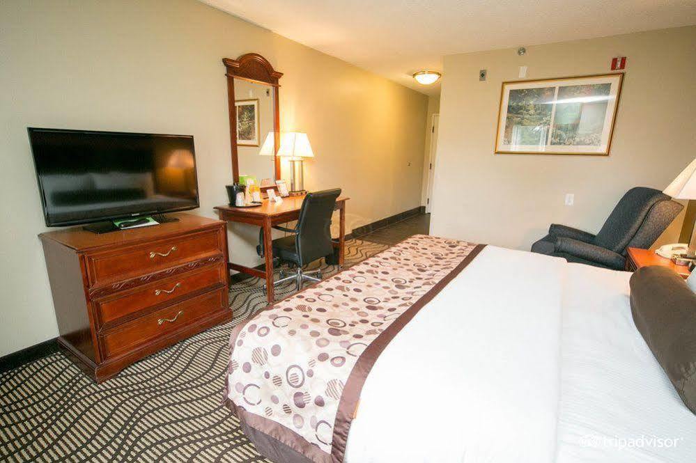 La Quinta Inn By Wyndham Sandusky Near Cedar Point Eksteriør bilde