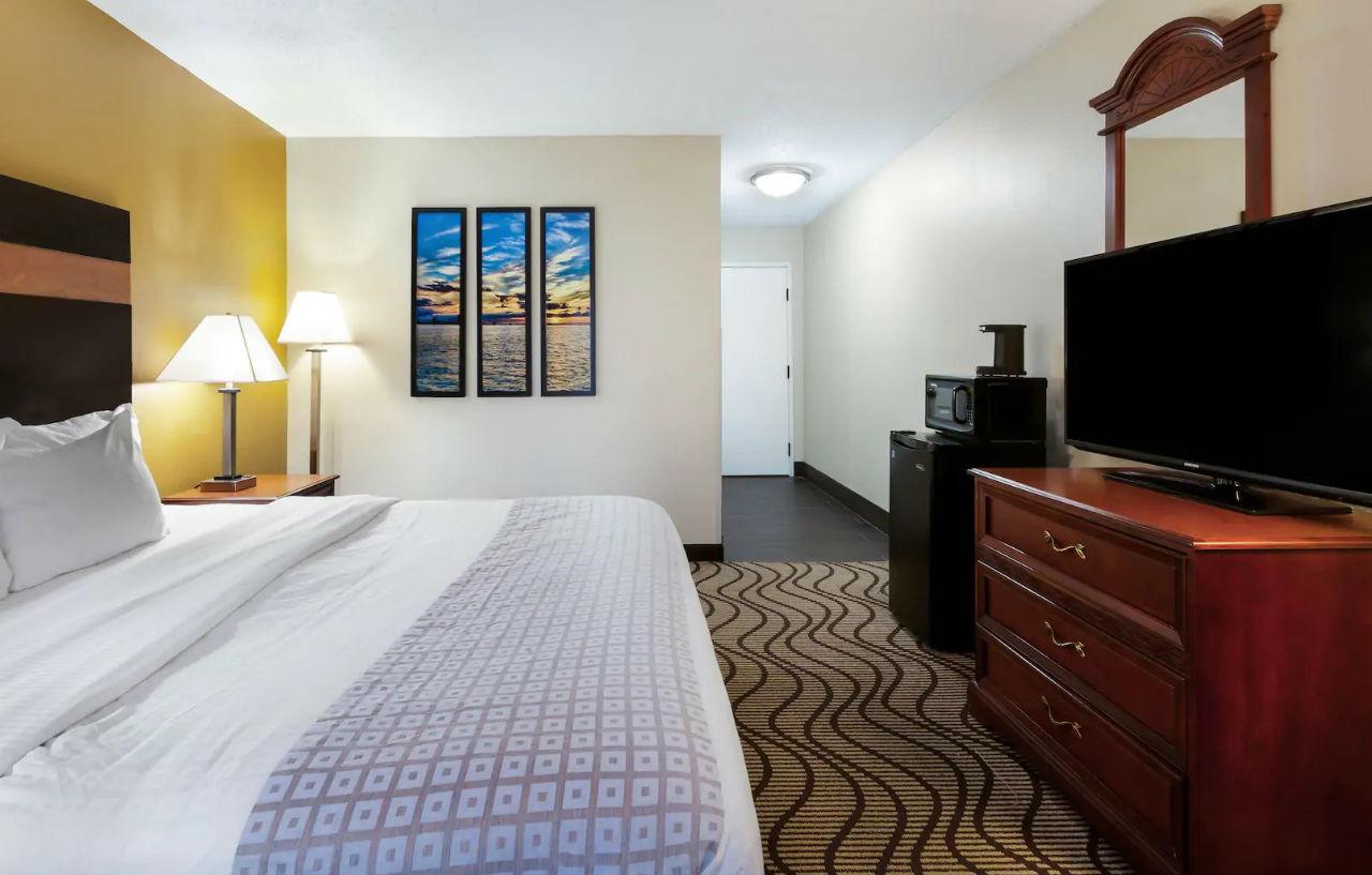 La Quinta Inn By Wyndham Sandusky Near Cedar Point Eksteriør bilde